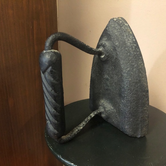 Antique clothes iron - Picture 3 of 11
